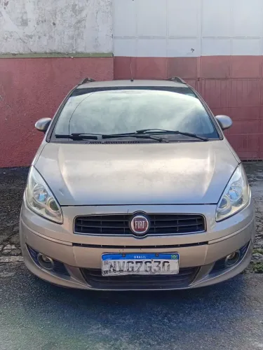 Fiat Idea Attractive 1.4 Fire Flex 8V 5P 2011