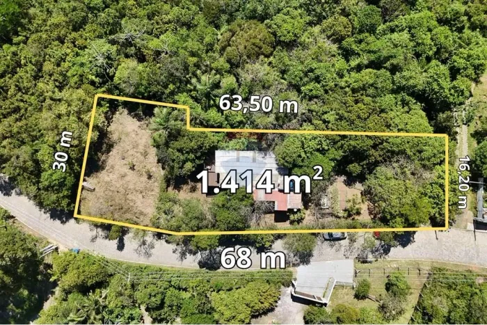 Casa à venda com 2 quartos, 100 m² de área útil e 1.414 m² de terreno por R$ 1.090.000,00 