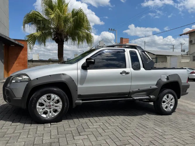 Fiat Strada Adventure 1.8/ 1.8 Locker Flex CE 2012