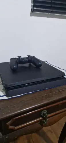 PS4 Slim 1TB + 1 Controle