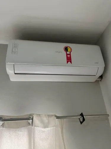 Ar condicionado Elgin Split Eco Inverter Wi-Fi 12000 btus 