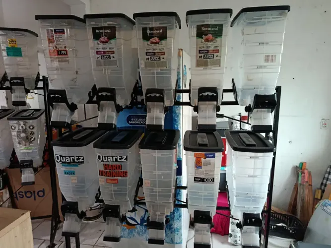 2 Dispenser Ração a venda