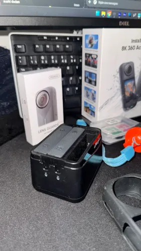 Insta 360 X5 com 3 baterias e mais