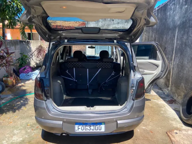 Chevrolet Spin Advantage 1.8 8V Econo.flex 5P Aut. 2014