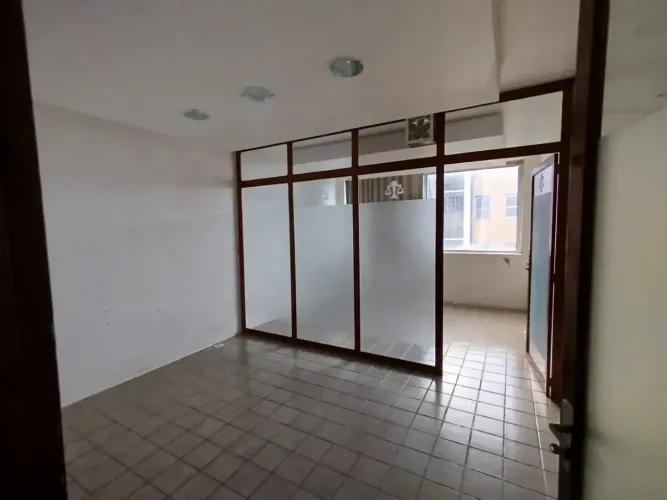 Sala comercial - R$ 800 - taxas inclusas - prédio 24 horas