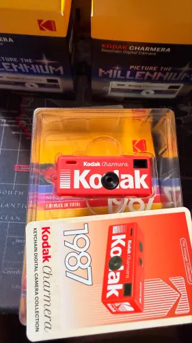 Kodak Charmera 1987 (Vermelha)
