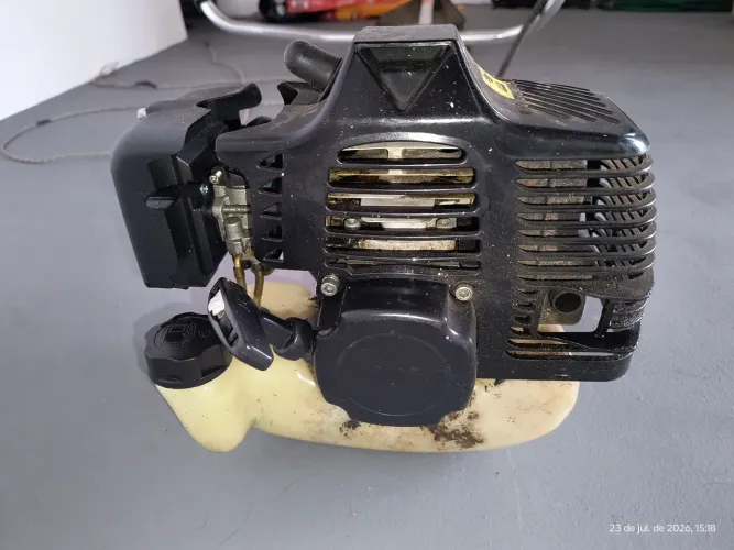 Vendo máquina de roçar grama