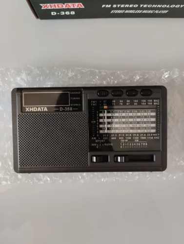 Rádio portátil XHDATA D-368 AM/FM/SW Bluetooth, Pendrive, Cartão TF.