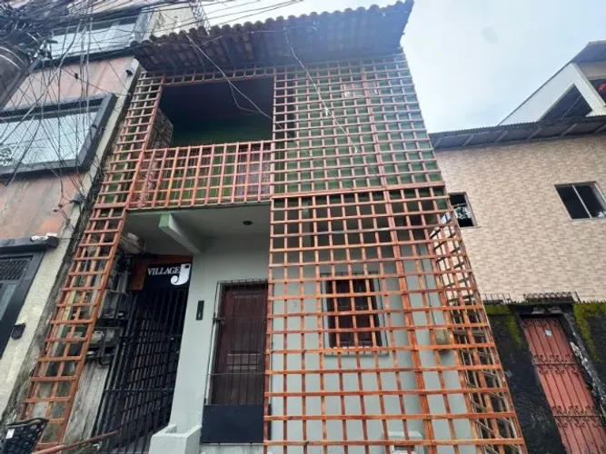 Kit net na travessa dom Romualdo do Coelho, Umarizal com dois andares com varanda