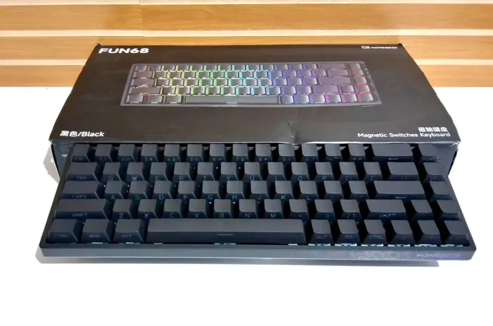 Teclado Gamer MonsGeek FUN68 HE
