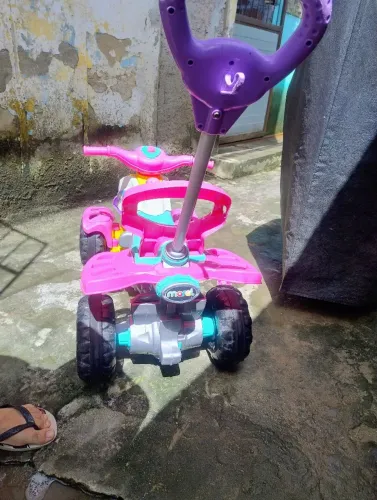 Carrinho Infantil Quadriciclo Passeio Rosa - Muito Conservado