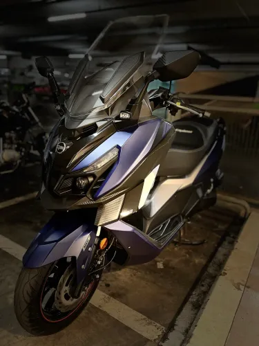 Cruisym 300 - Maxi Scooter