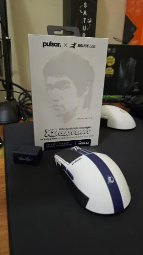 Mouse Pulsar X2 Crazylight Bruce Lee Médio