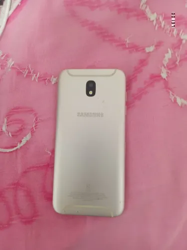 J5 pro ,6 anos de uso conservado com display quebrado 