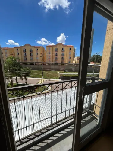 APARTAMENTO MOBILIADO COM 2 QUARTOS, COZINHA PLANEJADA E VAGA COBERTA NO RETIRO