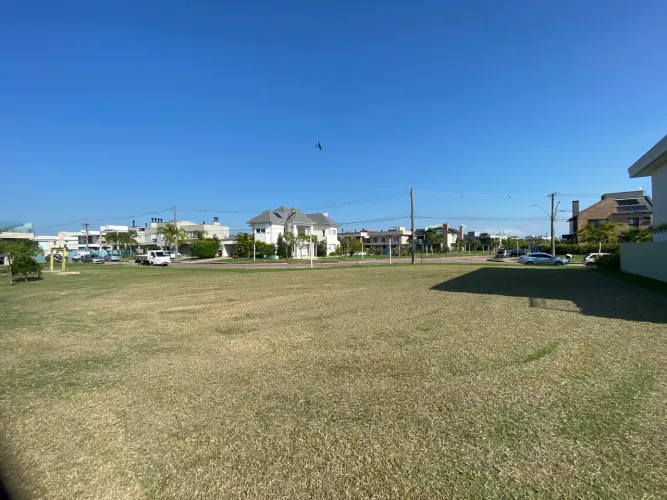 Terreno de esquina à venda no Lagos de São Gonçalo, Pelotas/RS 560m², condomínio de alto