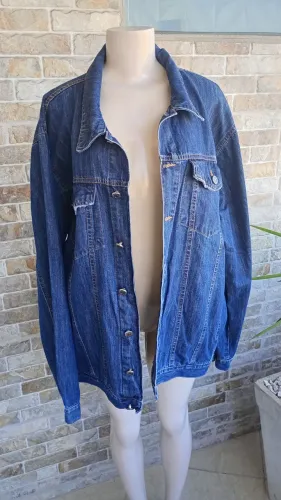 Jaqueta jeans masculina.