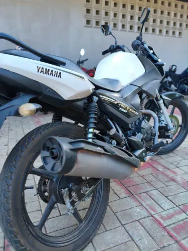 Moto Yamaha Factor 2020