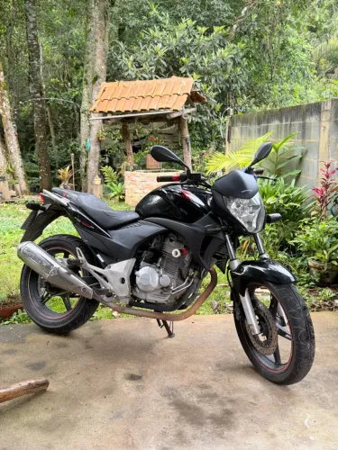 CB 300