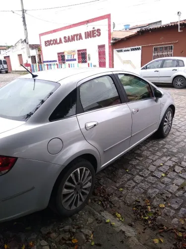 Fiat Linea Essence 1.8 Flex 16V 4P 2015