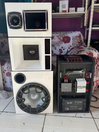 Vendo som automotivo 