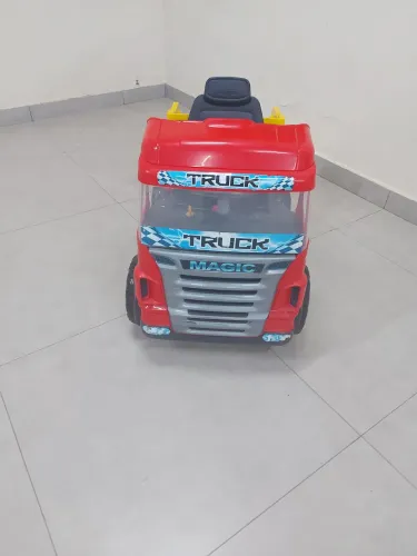 CAMINHÃO DE PEDAL MAGIC TOYS COM CAÇAMBA