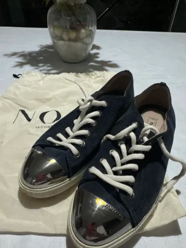 Tênis original Miu Miu azul marinho em camurça