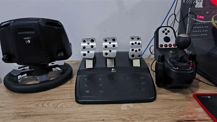 Volante Logitech G27 + Câmbio H
