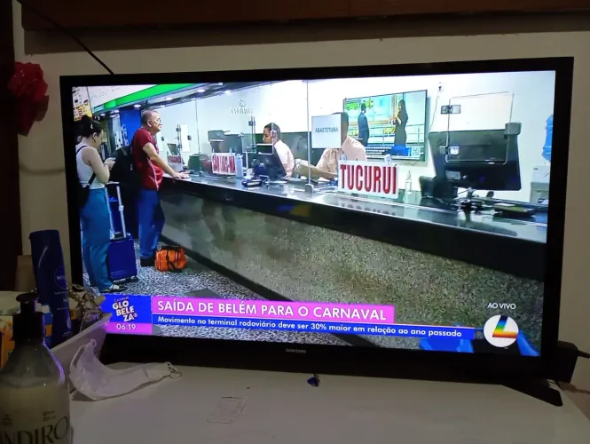 VENDO SMARTH TV 32 TUDO FUNCIONANDO