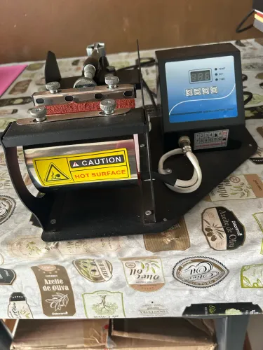 Prensa plana, prensa caneca e impressora 