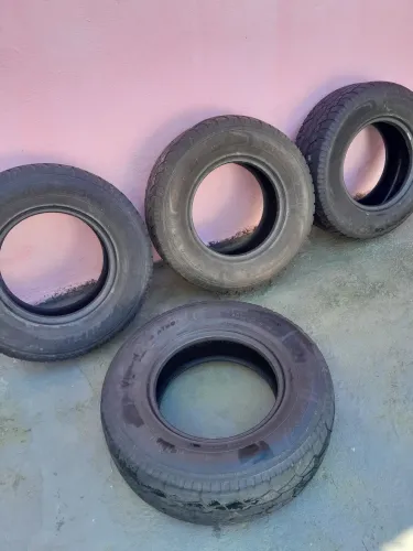 Pneus usados 265/70 r16 Hifly (4 por R$ 300)