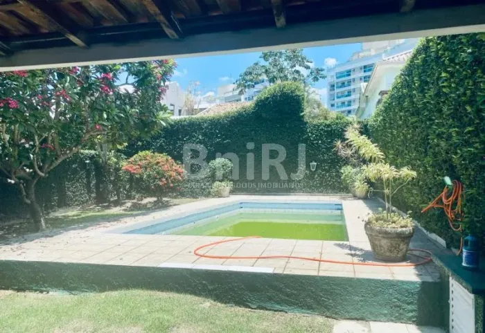 Casa à venda no Condomínio Vivendas do Sol 350m²CA0055(QUEL)
