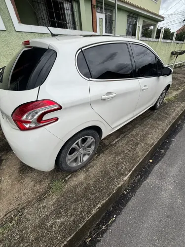Peugeot 208 Griffe 1.6 Flex 16V 5P Mec. 2015