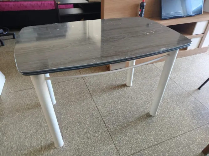 Mesa sem cadeira