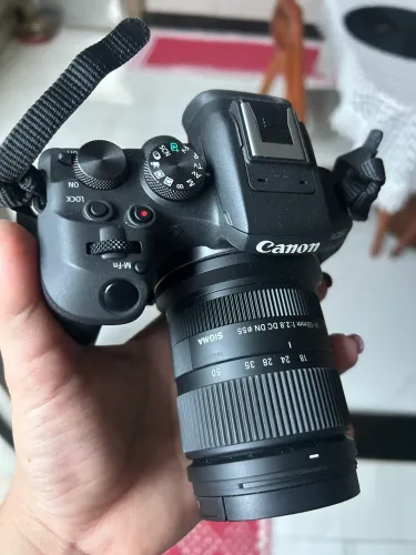 Câmera fotográfica Canon R10