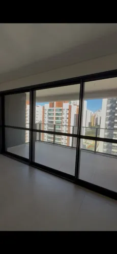 Porta 3 folhas