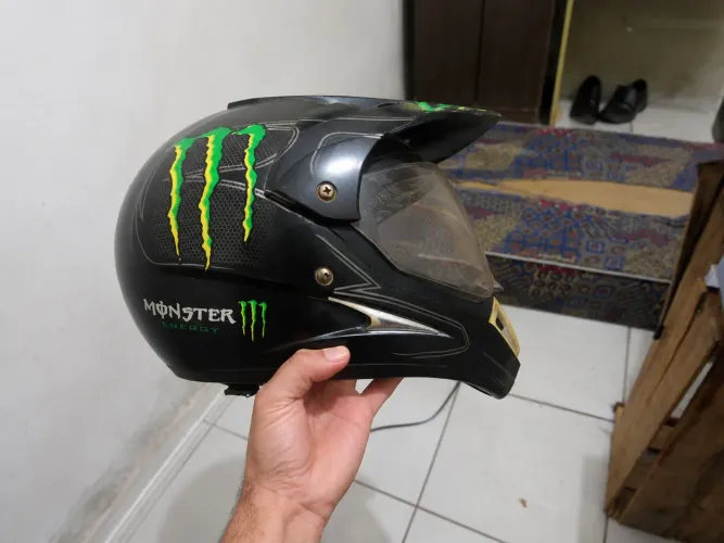 Vende-se Capacete Motocross