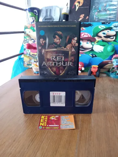 Vendo Fita VHS original do filme REI ARTHUR (dublado) !!!