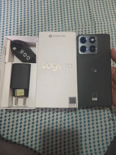 Moto edge 70 na garantia