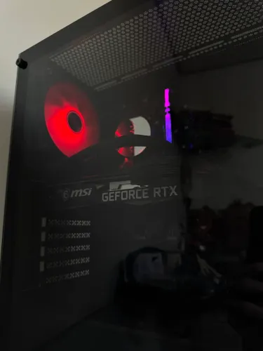 PC Gamer - RTX 3060 12GB - i5 10600KF - 16GB RAM