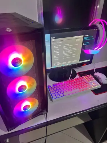 PC COMPLETO RYZEN 5 2400G + MONITOR + KIT GAMER RGB