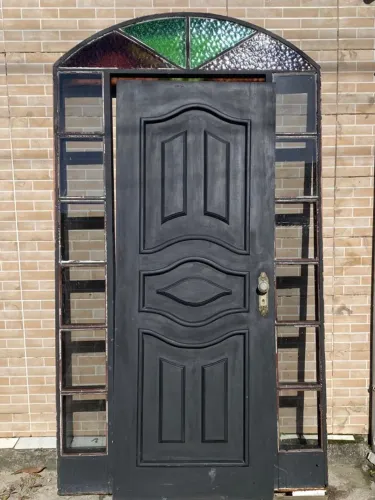 Porta decorativa (madeira nobre)