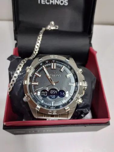 Vende-se esse relógio técnico mais essa pulseira de Prata original