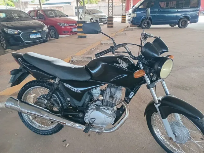 Vende se titan 150 ano 2007 partida elétrica