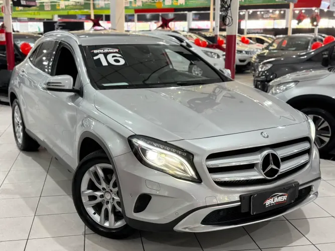 Mercedes-Benz GLA 200 Adv. 1.6/1.6 TB 16V Flex Aut. 2016