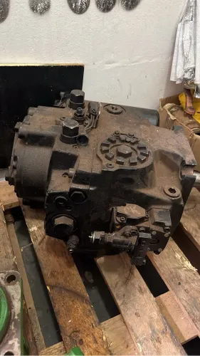 Bomba Hidráulica Uniport John Deere