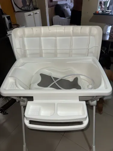 Banheira com suporte para bebê 
