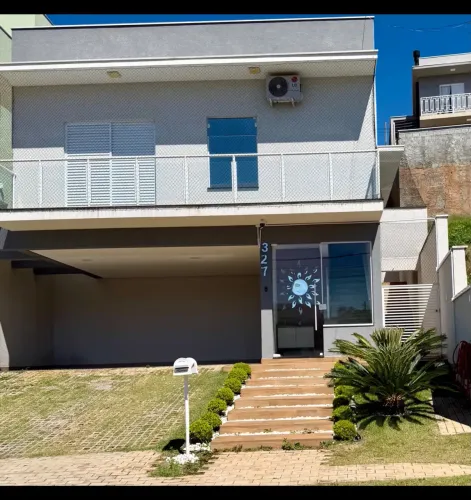 Casa de condomínio para venda possui 170 metros quadrados com 3 quartos
