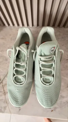 Tênis Nike Air Max Dn Feminino na cor Seafoam e Prata Metálico