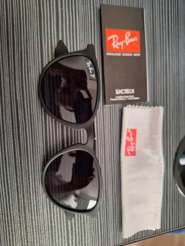 Óculos Ray Ban erika